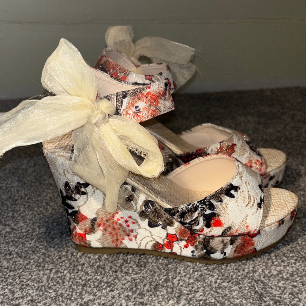 Floral Espadrille Wedges with Ribbon Tie size 6 Women’s - Picture 5 of 8